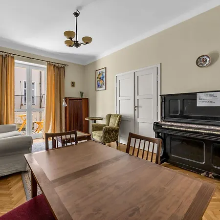 Srodmiescie - Balcony & Workspace - By Rentujemy