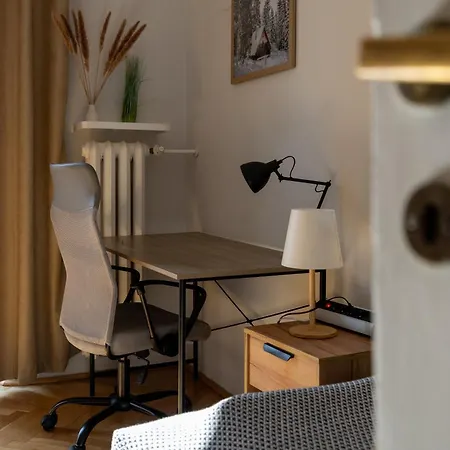 Daire Srodmiescie - Balcony & Workspace - By Rentujemy Varşova
