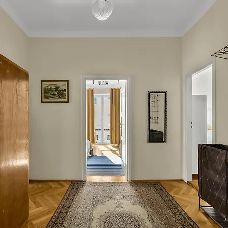 Srodmiescie - Balcony & Workspace - By Rentujemy Apartment Warschau